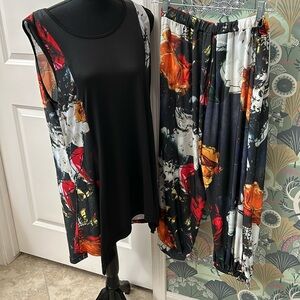 NWOT Simply Astor 2 piece Capri’s/Tunic 1X
